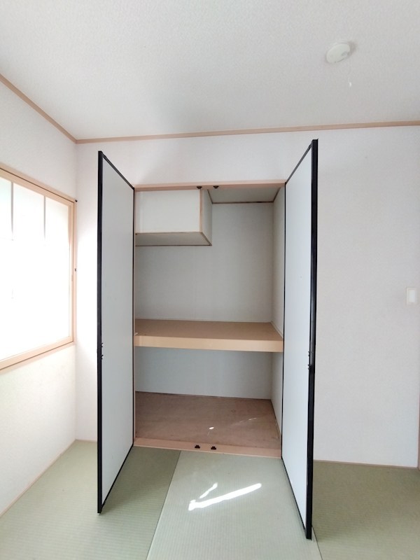 中尾一丁目戸建 内観写真（収納）