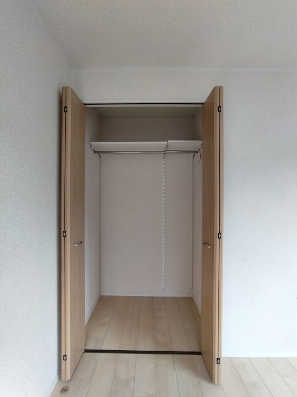 中尾一丁目戸建 内観写真（収納）