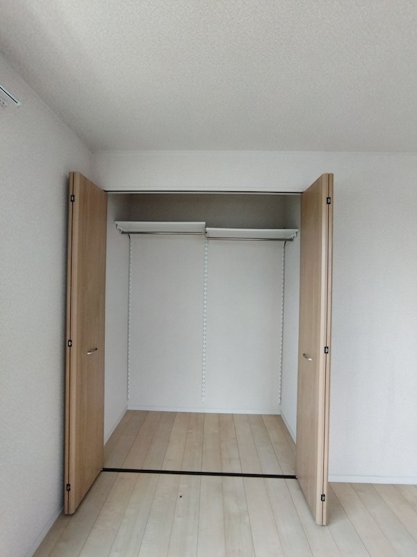 中尾一丁目戸建 内観写真（収納）