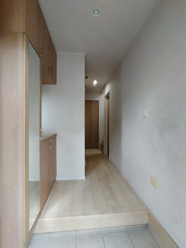 中尾一丁目戸建 現地写真（玄関）