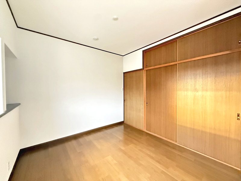 千代二丁目戸建 内観写真（リビング以外の居室）