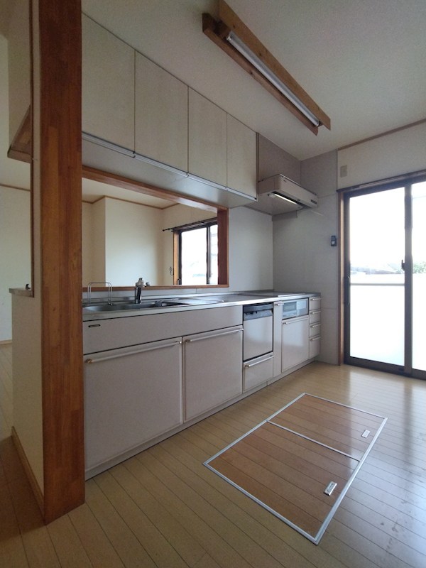 小嶺台四丁目14番戸建 内観写真（キッチン）