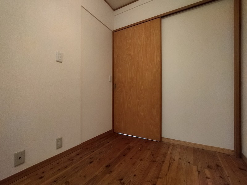 小嶺台四丁目14番戸建 内観写真（リビング以外の居室）