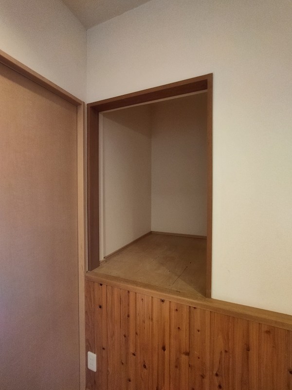 小嶺台四丁目14番戸建 内観写真（収納）