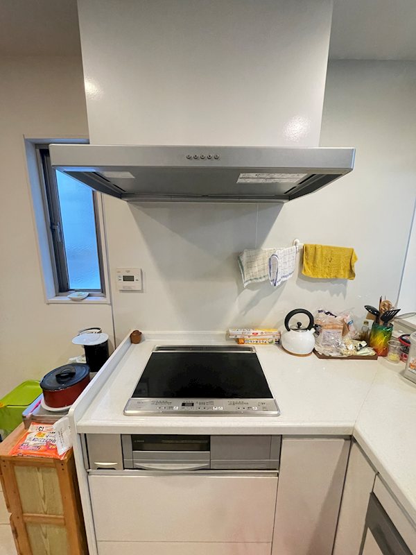 霧ヶ丘一丁目8番戸建 内観写真（キッチン）