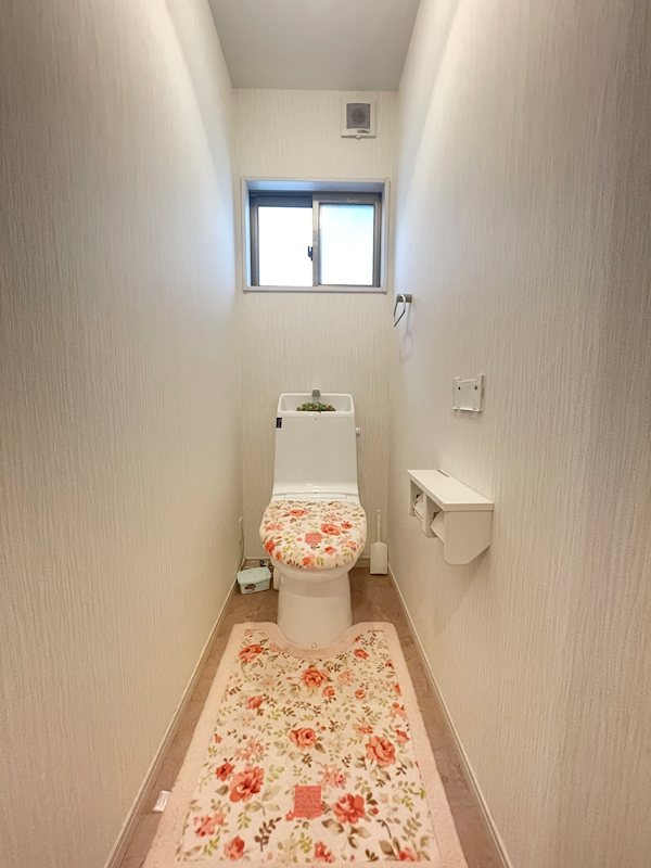 霧ヶ丘一丁目8番戸建 内観写真（トイレ）