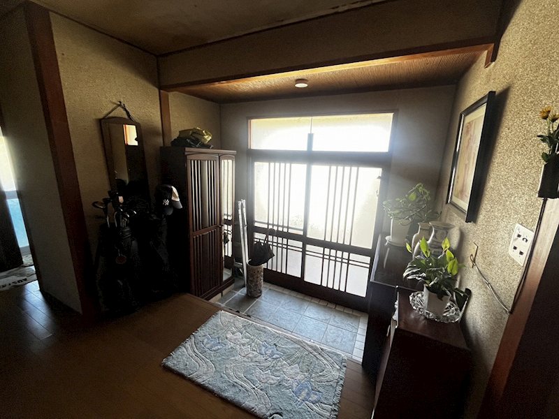 朽網東四丁目7番戸建 現地写真（玄関）