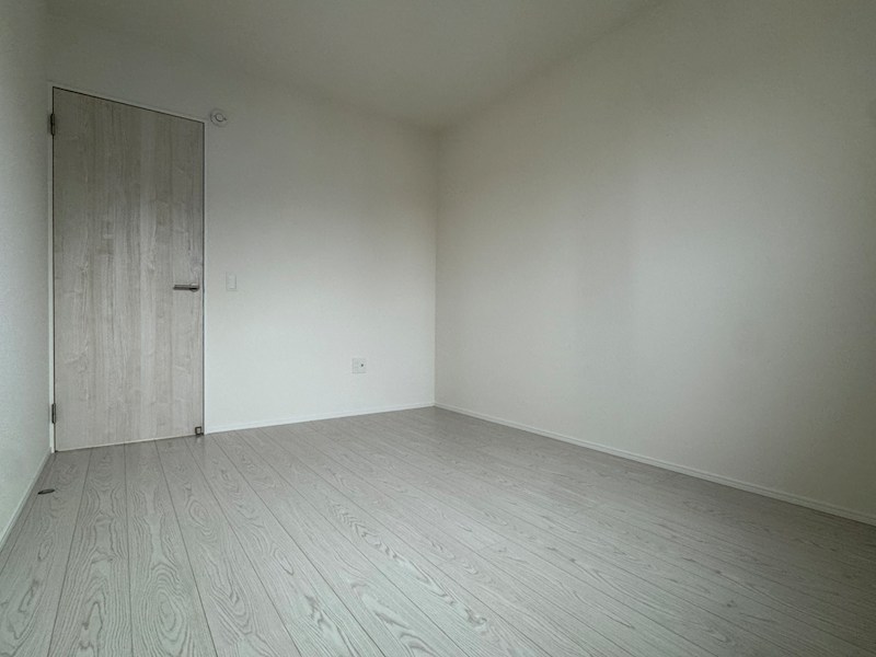 御開三丁目新築戸建1号棟　6期 内観写真（リビング以外の居室）