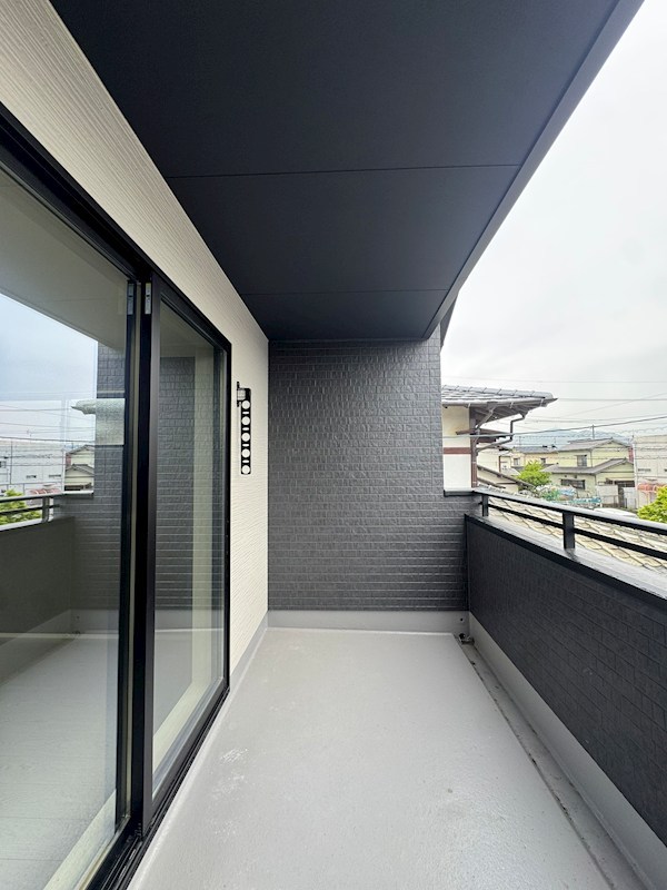 御開三丁目新築戸建1号棟　6期 現地写真（バルコニー）