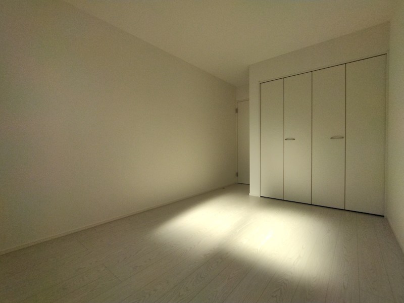 ひかりヶ丘四丁目新築戸建8号棟　3期 内観写真（リビング以外の居室）