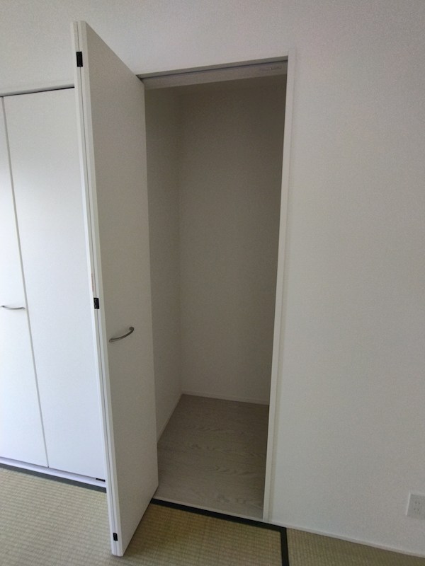 ひかりヶ丘四丁目新築戸建8号棟　3期 内観写真（収納）