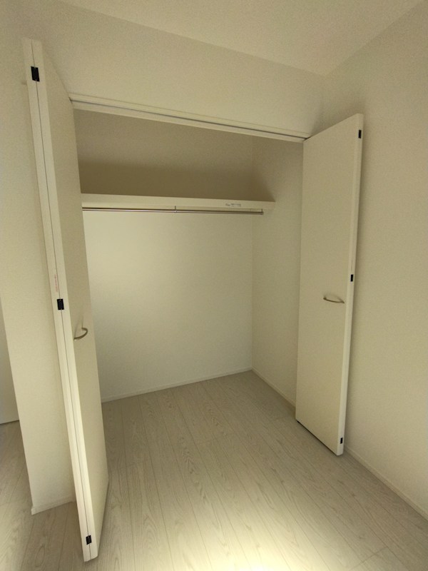 ひかりヶ丘四丁目新築戸建8号棟　3期 内観写真（収納）