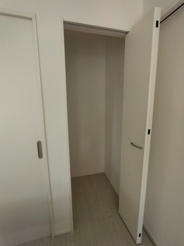 ひかりヶ丘四丁目新築戸建8号棟　3期 内観写真（収納）
