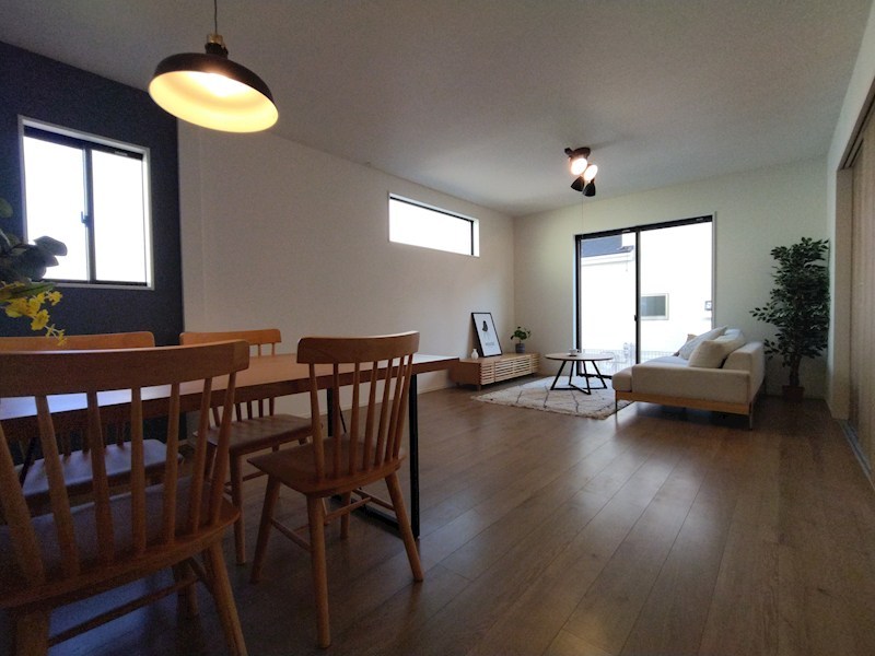 ひかりヶ丘四丁目新築戸建5号棟　3期 内観写真（リビング）