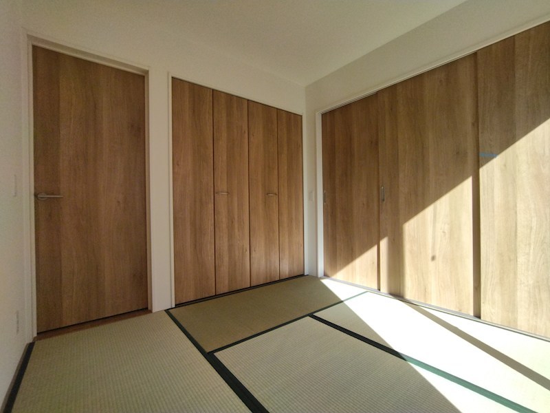 ひかりヶ丘四丁目新築戸建5号棟　3期 内観写真（リビング以外の居室）