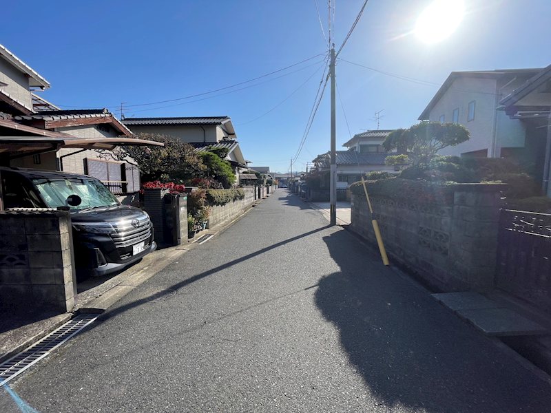 中曽根東二丁目3番土地 現地写真（前面道路含む現地写真）