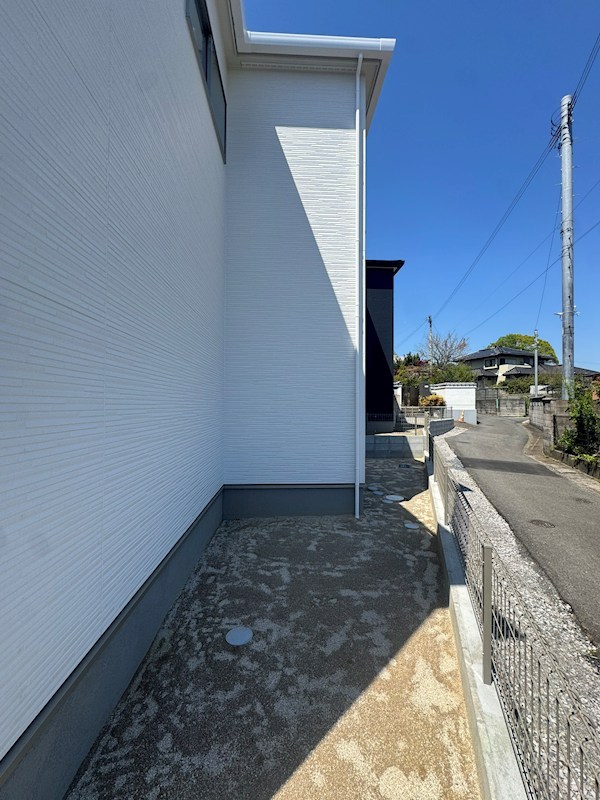 頃末北三丁目新築戸建2号棟　第三 現地写真（前面道路含む現地写真）