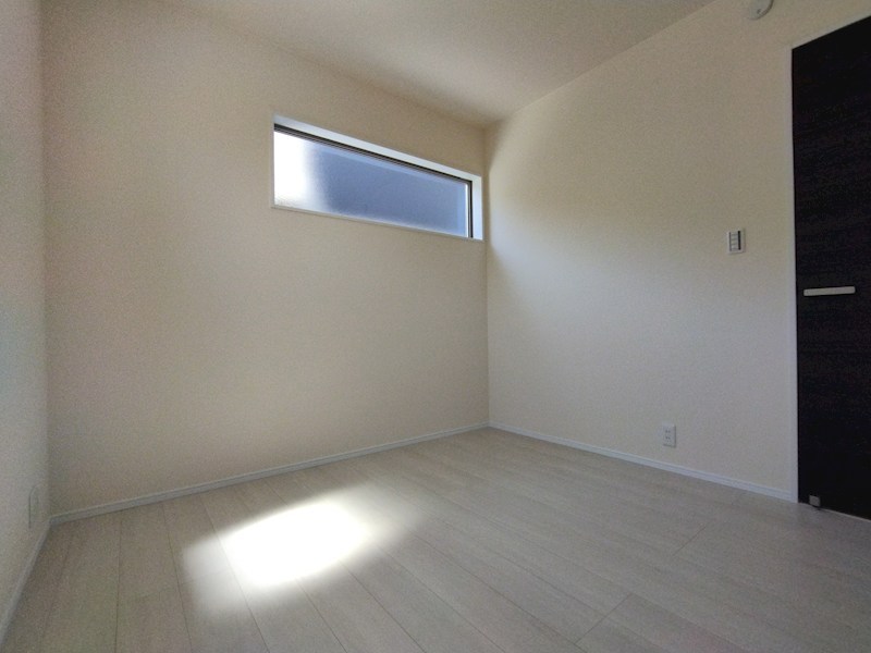 頃末北三丁目新築戸建2号棟　第三 内観写真（リビング以外の居室）
