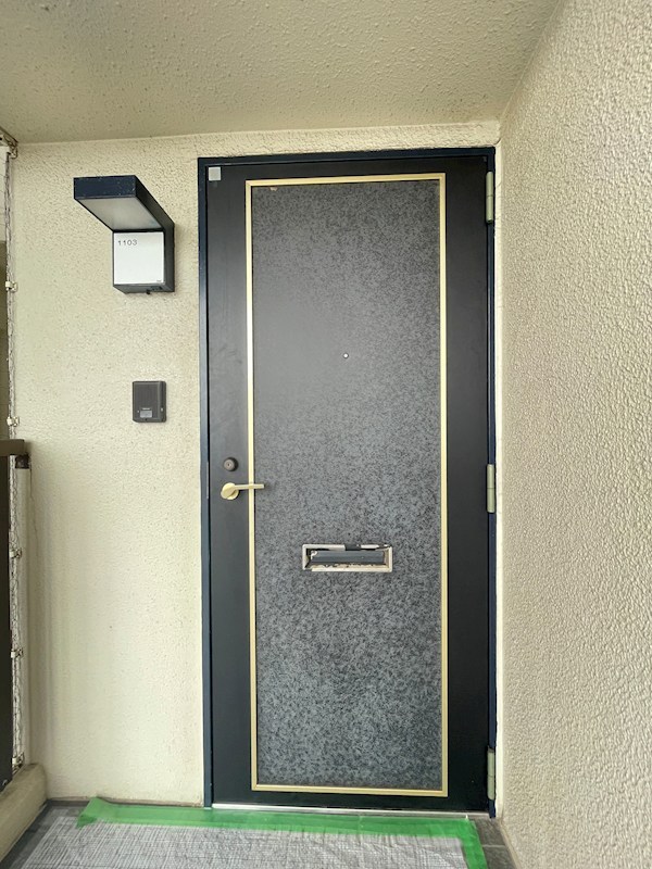 イマージュアークヒルズ黒崎西 現地写真（玄関）