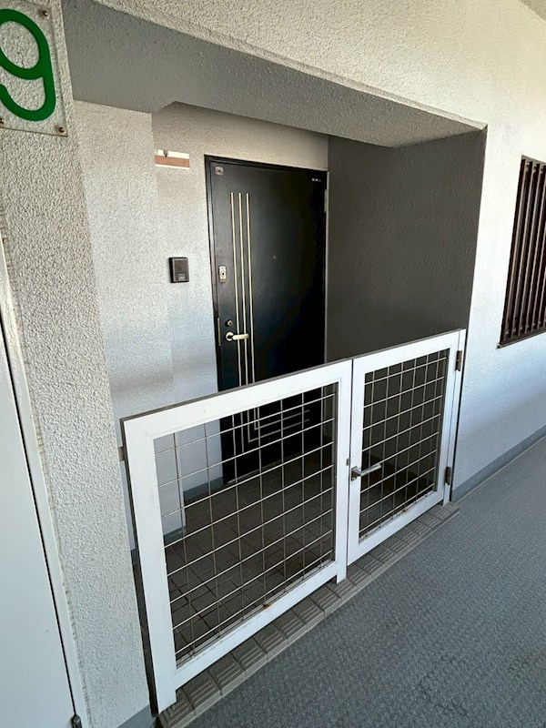 コスモテール吉塚 現地写真（玄関）