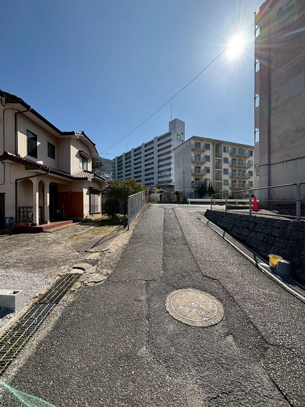 赤坂四丁目新築戸建2号棟　1期 現地写真（前面道路含む現地写真）