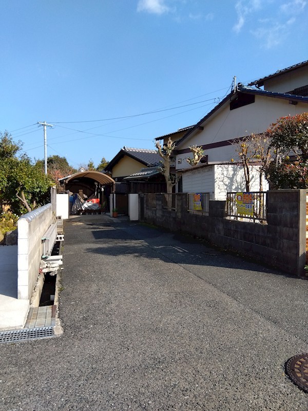 吉志七丁目15番土地 現地写真（前面道路含む現地写真）