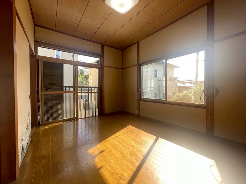 町上津役東二丁目25番戸建 内観写真（リビング以外の居室）