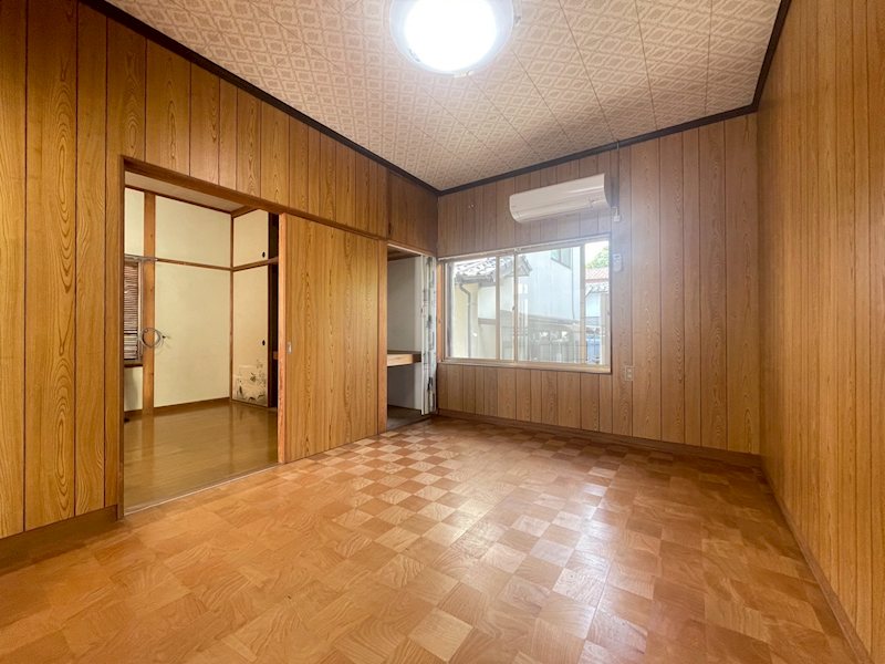 町上津役東二丁目25番戸建 内観写真（リビング以外の居室）