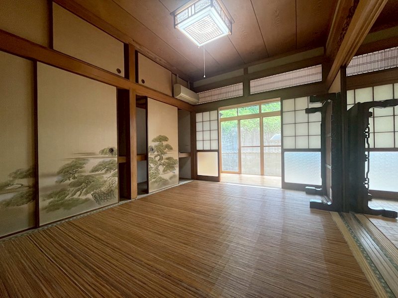 町上津役東二丁目25番戸建 内観写真（リビング以外の居室）