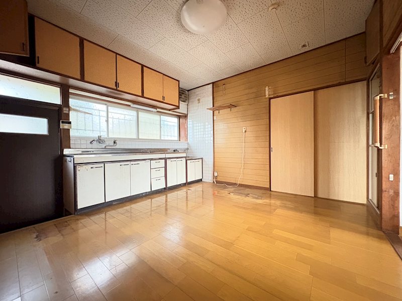 吉志七丁目15番戸建 内観写真（リビング）