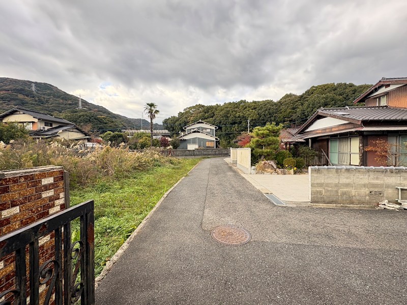 吉志七丁目15番戸建 現地写真（前面道路含む現地写真）