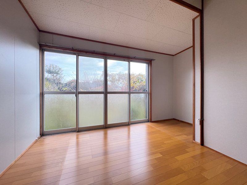 吉志七丁目15番戸建 内観写真（リビング以外の居室）