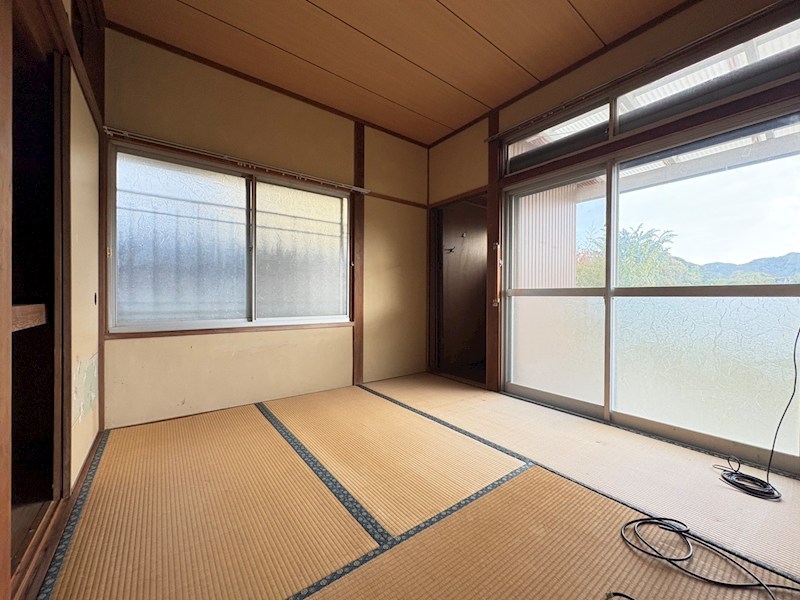吉志七丁目15番戸建 内観写真（リビング以外の居室）