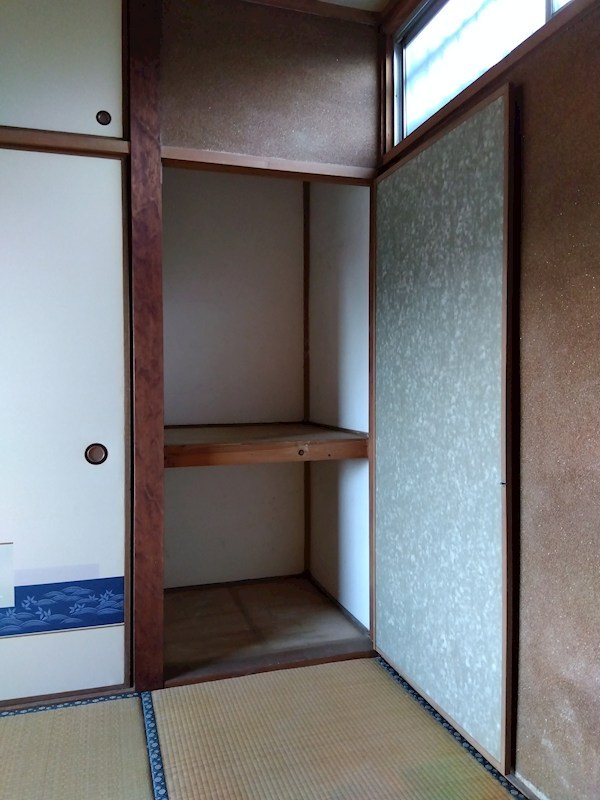 吉志七丁目15番戸建 内観写真（収納）