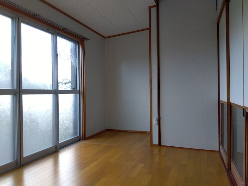 吉志七丁目15番戸建 内観写真（リビング以外の居室）