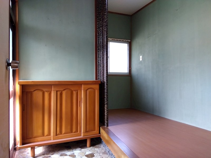 吉志七丁目15番戸建 現地写真（玄関）