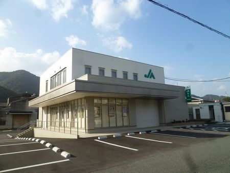 大字新道寺戸建 銀行