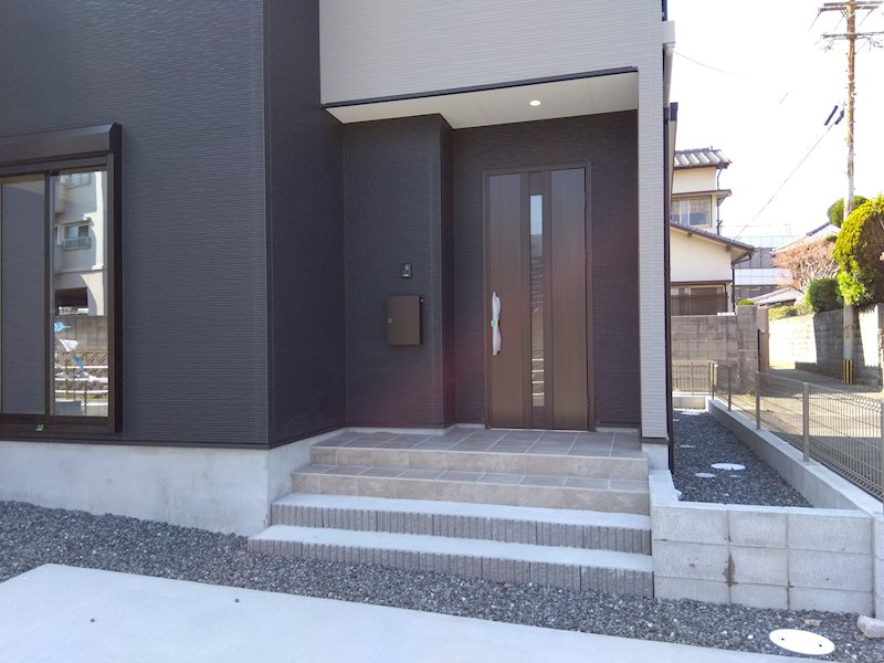 大里本町二丁目新築戸建2号棟　2期 現地写真（玄関）