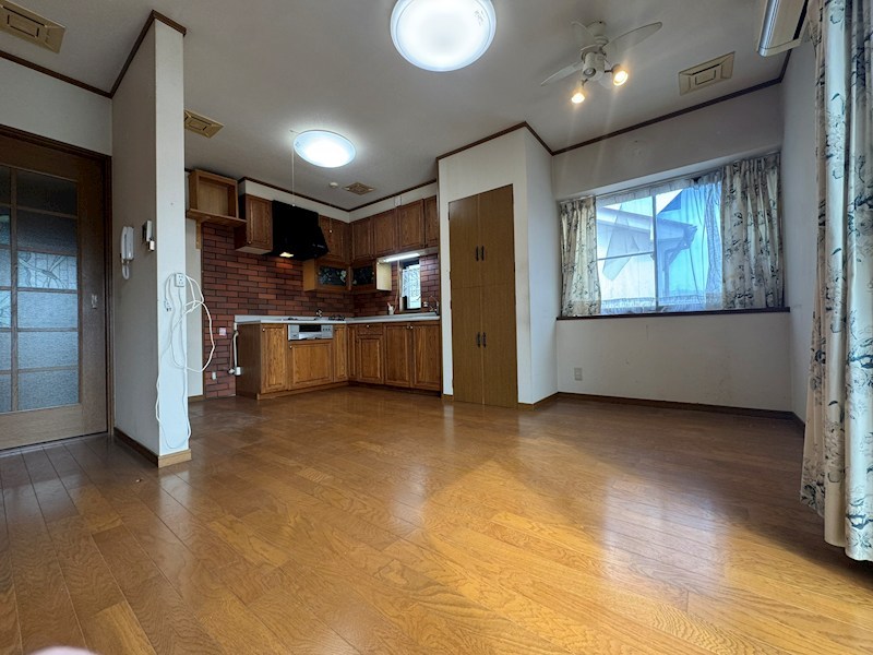 知古一丁目戸建 内観写真（リビング）