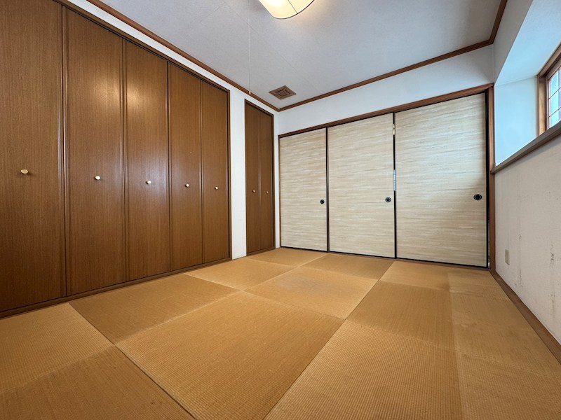 知古一丁目戸建 内観写真（リビング以外の居室）