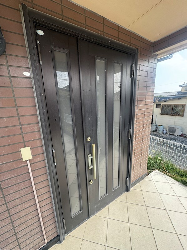 知古一丁目戸建 現地写真（玄関）