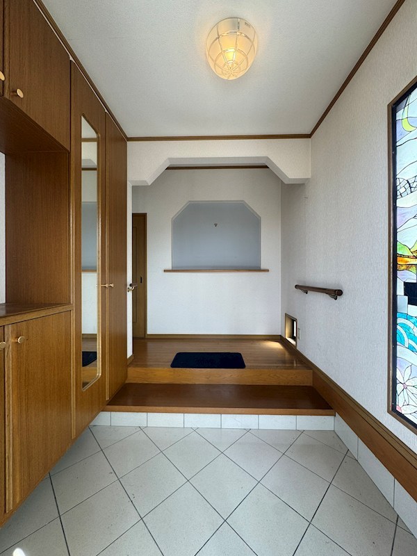 知古一丁目戸建 現地写真（玄関）