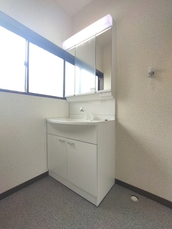 貴船台戸建 内観写真（洗面台・洗面所）