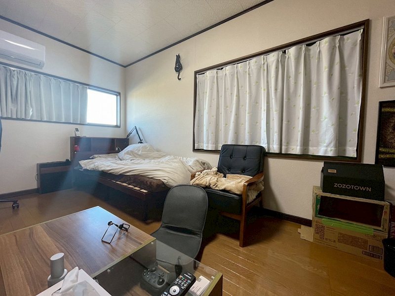 中尾二丁目戸建 内観写真（リビング以外の居室）