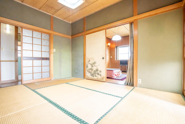 春日台四丁目戸建 内観写真（リビング以外の居室）