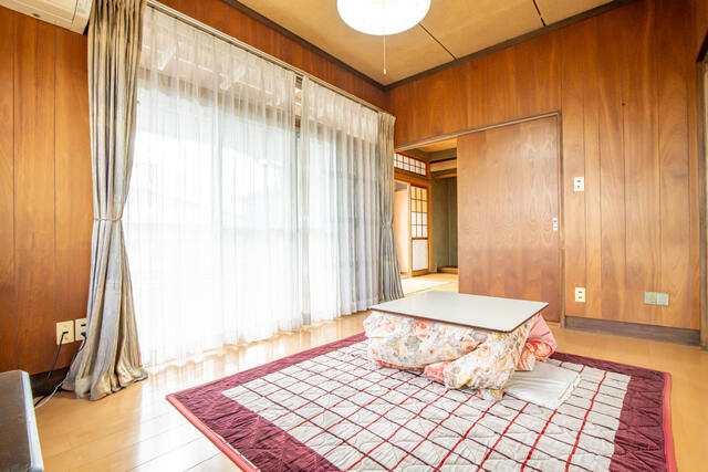 春日台四丁目戸建 内観写真（リビング以外の居室）