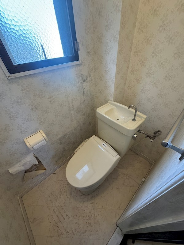田熊一丁目戸建 内観写真（トイレ）