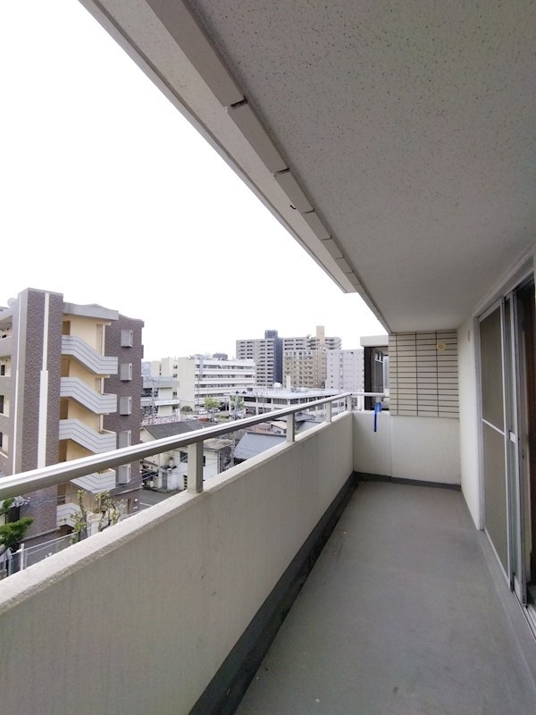 ホワイトキャッスル千防A棟 現地写真（バルコニー）