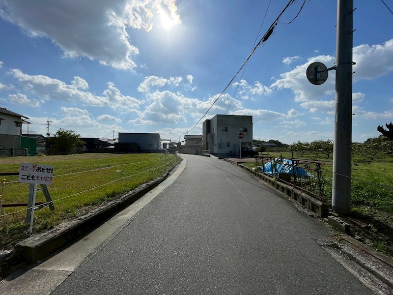 南泉六丁目7番土地 現地写真（前面道路含む現地写真）