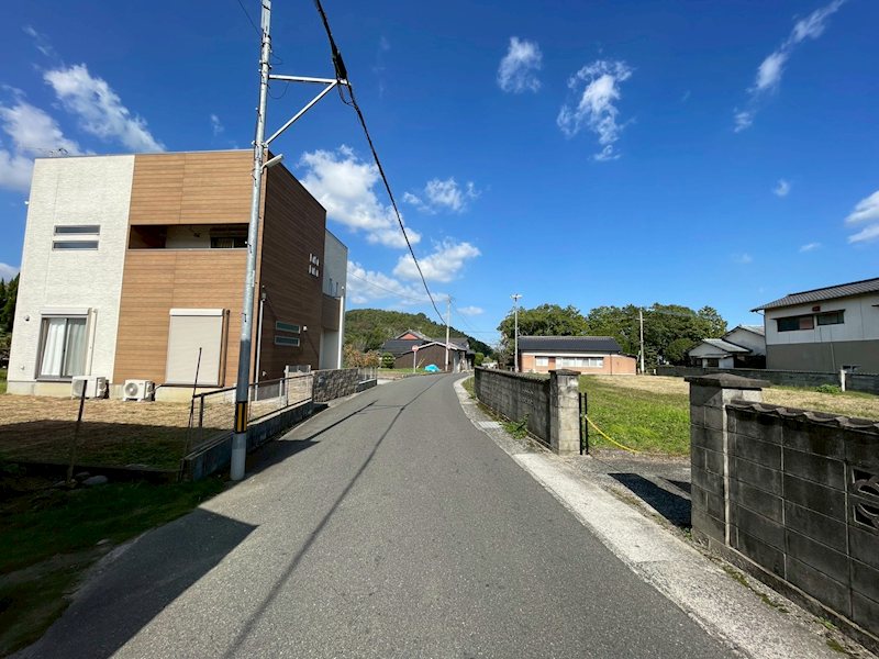 南泉六丁目7番土地 現地写真（前面道路含む現地写真）